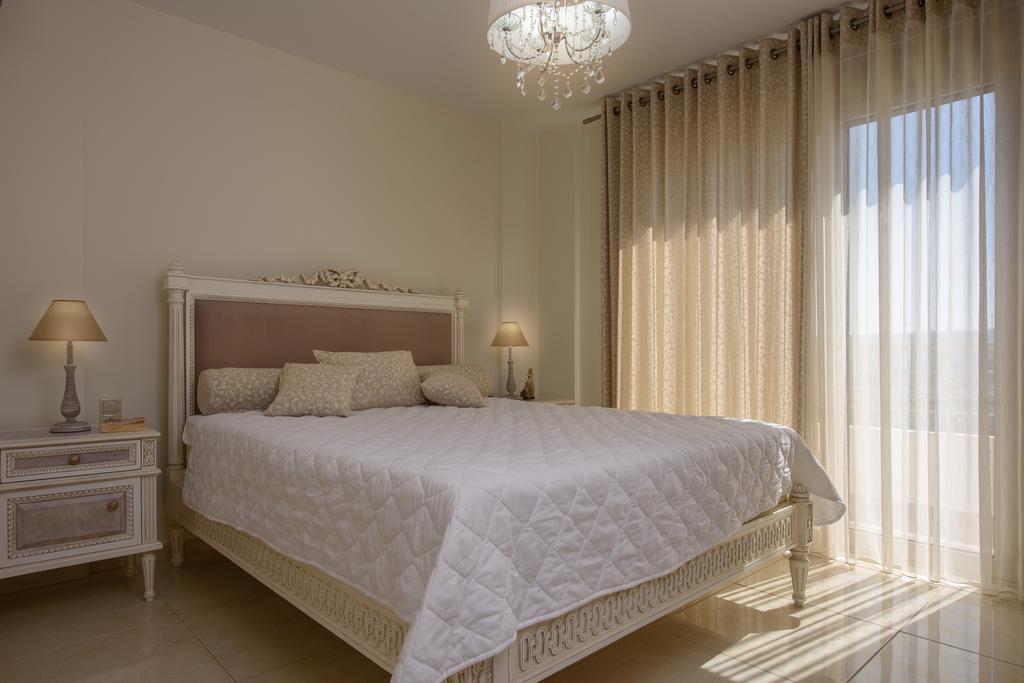 Golden Sky Villa 카밀라리 외부 사진